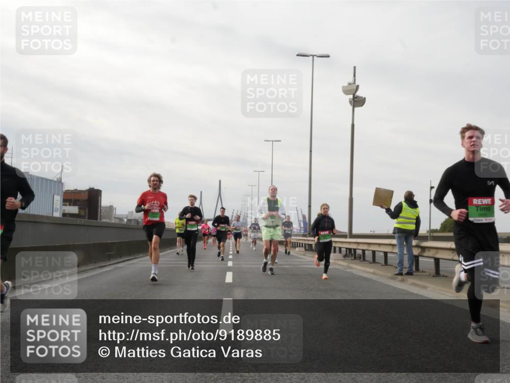 03.10.2025 - Köhlbrandbrückenlauf Matties Gatica Varas http://msf.ph/oto/9189885 03.10.2025 15:59:53 Position 3 9655 meine-sportfotos.de