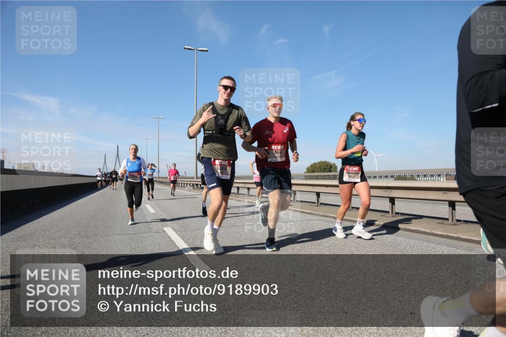 03.10.2025 - Köhlbrandbrückenlauf Yannick Fuchs http://msf.ph/oto/9189903 03.10.2025 11:49:40 Position 3 4015 meine-sportfotos.de