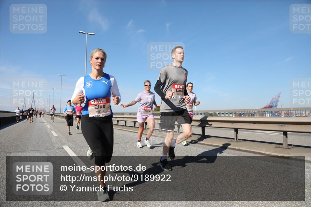 03.10.2025 - Köhlbrandbrückenlauf Yannick Fuchs http://msf.ph/oto/9189922 03.10.2025 11:49:41 Position 3 6510, 5096 meine-sportfotos.de