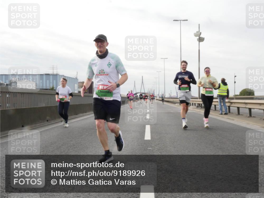 03.10.2025 - Köhlbrandbrückenlauf Matties Gatica Varas http://msf.ph/oto/9189926 03.10.2025 16:00:03 Position 3 9580 meine-sportfotos.de
