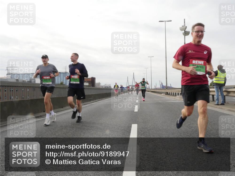 03.10.2025 - Köhlbrandbrückenlauf Matties Gatica Varas http://msf.ph/oto/9189947 03.10.2025 16:00:14 Position 3 3496 meine-sportfotos.de