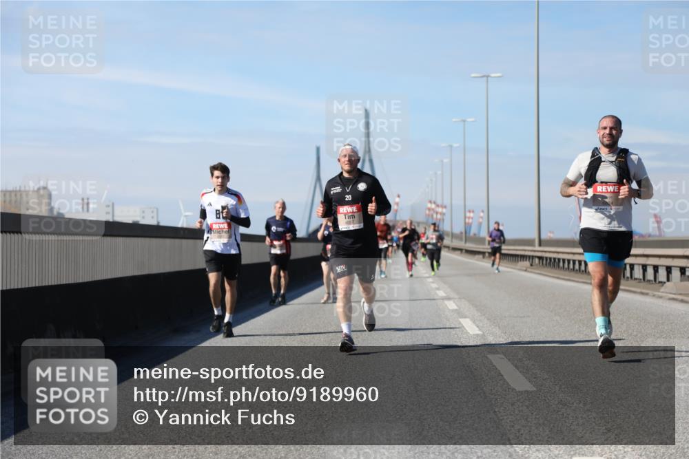 03.10.2025 - Köhlbrandbrückenlauf Yannick Fuchs http://msf.ph/oto/9189960 03.10.2025 11:49:45 Position 3 4312, 20, 4057 meine-sportfotos.de