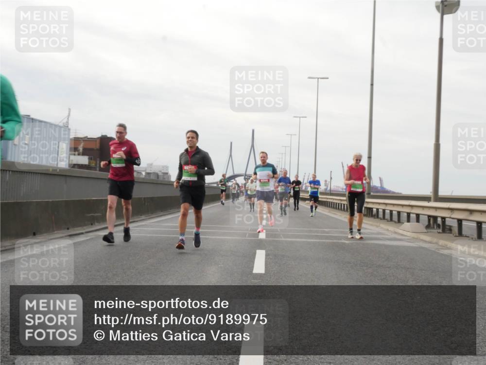 03.10.2025 - Köhlbrandbrückenlauf Matties Gatica Varas http://msf.ph/oto/9189975 03.10.2025 16:00:25 Position 3 2 meine-sportfotos.de