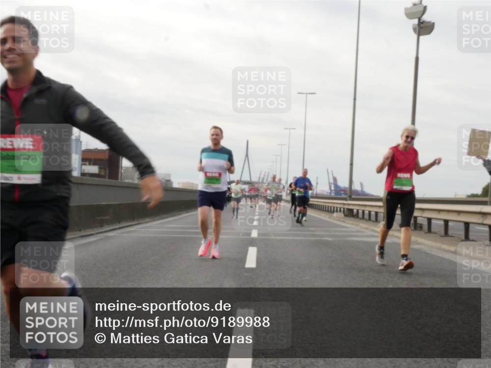 03.10.2025 - Köhlbrandbrückenlauf Matties Gatica Varas http://msf.ph/oto/9189988 03.10.2025 16:00:28 Position 3  meine-sportfotos.de
