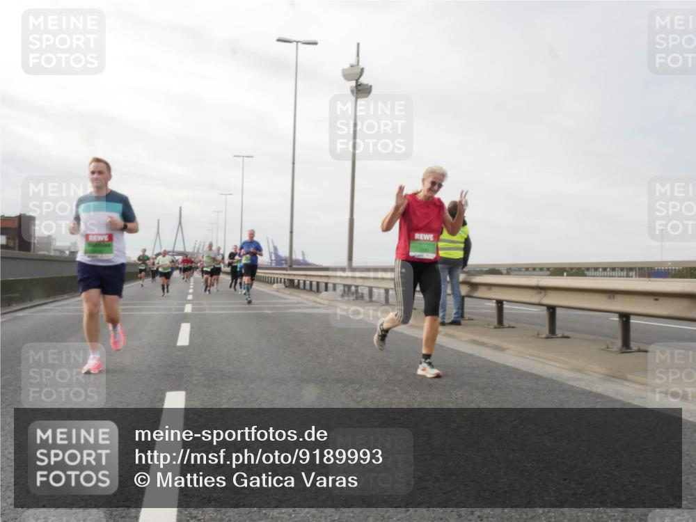 03.10.2025 - Köhlbrandbrückenlauf Matties Gatica Varas http://msf.ph/oto/9189993 03.10.2025 16:00:28 Position 3  meine-sportfotos.de