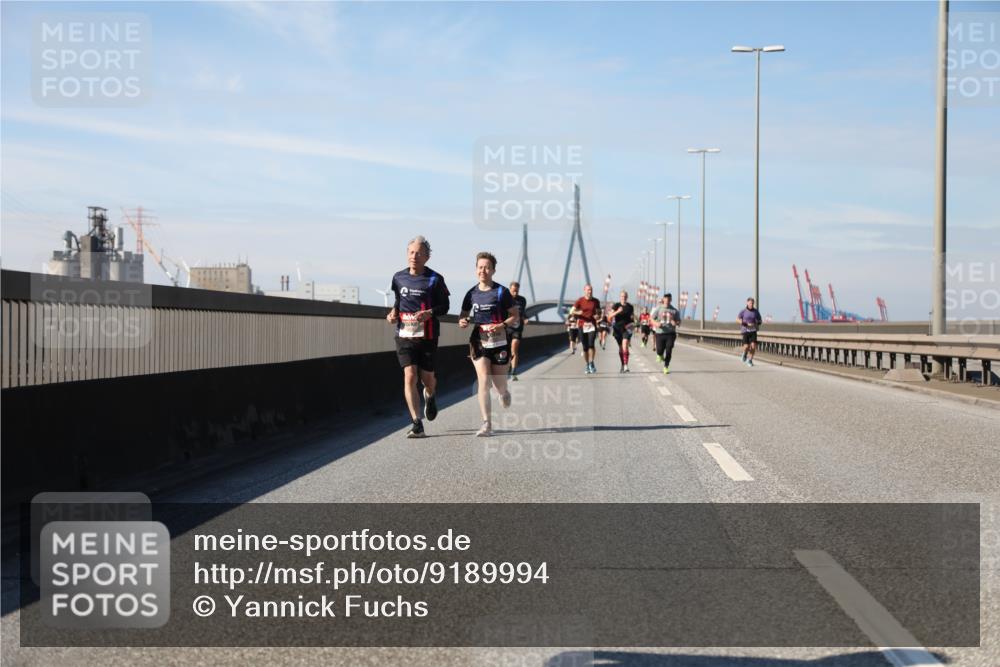 03.10.2025 - Köhlbrandbrückenlauf Yannick Fuchs http://msf.ph/oto/9189994 03.10.2025 11:49:48 Position 3  meine-sportfotos.de