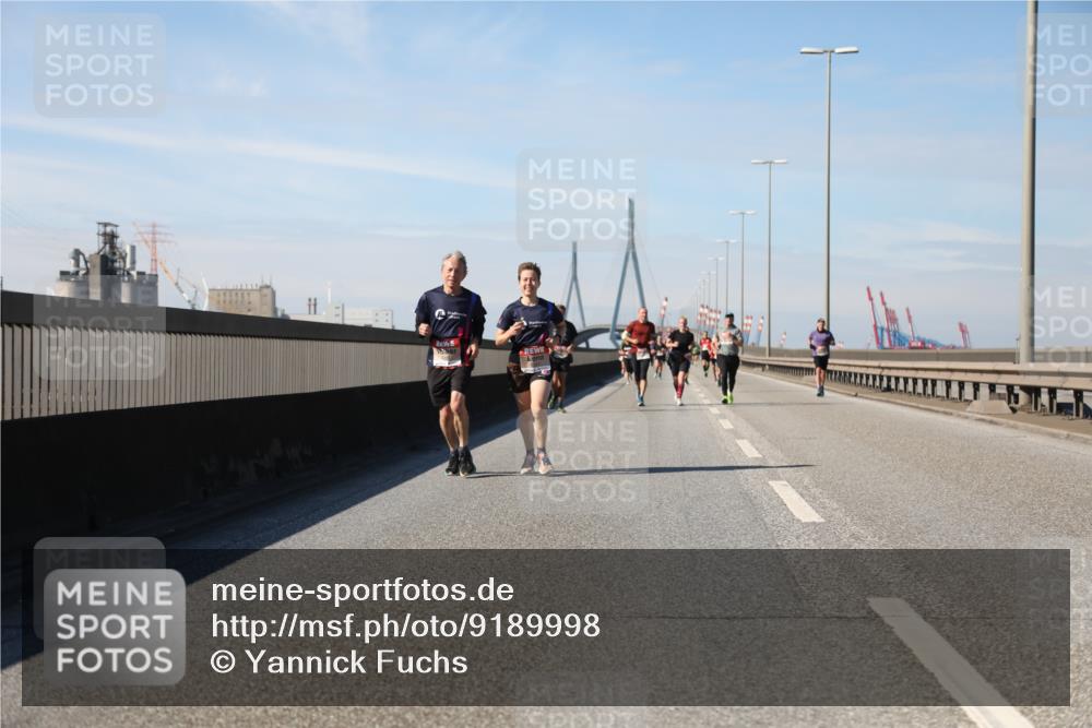 03.10.2025 - Köhlbrandbrückenlauf Yannick Fuchs http://msf.ph/oto/9189998 03.10.2025 11:49:48 Position 3  meine-sportfotos.de