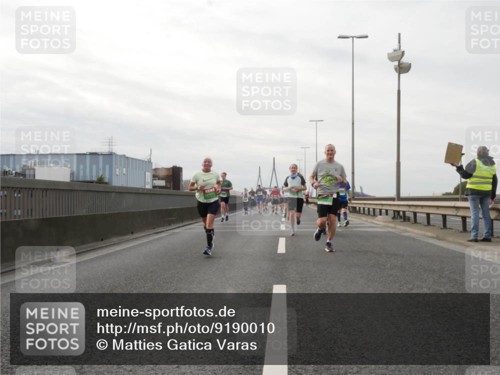 03.10.2025 - Köhlbrandbrückenlauf Matties Gatica Varas http://msf.ph/oto/9190010 03.10.2025 16:00:33 Position 3  meine-sportfotos.de