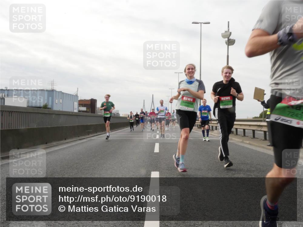 03.10.2025 - Köhlbrandbrückenlauf Matties Gatica Varas http://msf.ph/oto/9190018 03.10.2025 16:00:35 Position 3 7243 meine-sportfotos.de
