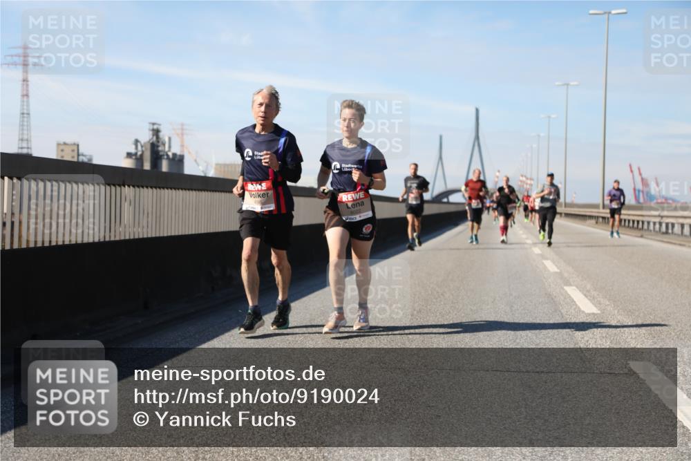 03.10.2025 - Köhlbrandbrückenlauf Yannick Fuchs http://msf.ph/oto/9190024 03.10.2025 11:49:50 Position 3 4395, 6022 meine-sportfotos.de
