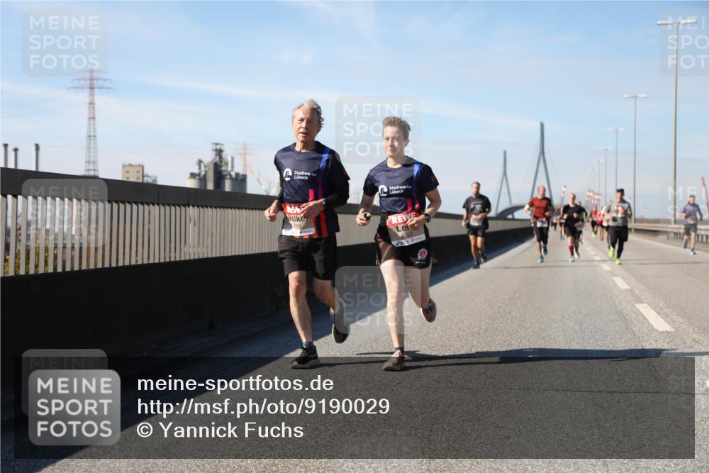 03.10.2025 - Köhlbrandbrückenlauf Yannick Fuchs http://msf.ph/oto/9190029 03.10.2025 11:49:50 Position 3 4395, 6022 meine-sportfotos.de