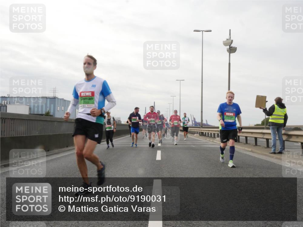 03.10.2025 - Köhlbrandbrückenlauf Matties Gatica Varas http://msf.ph/oto/9190031 03.10.2025 16:00:39 Position 3 7383 meine-sportfotos.de