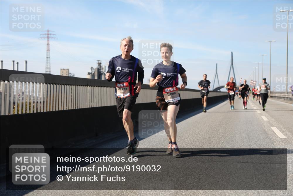 03.10.2025 - Köhlbrandbrückenlauf Yannick Fuchs http://msf.ph/oto/9190032 03.10.2025 11:49:50 Position 3 4395, 6022 meine-sportfotos.de