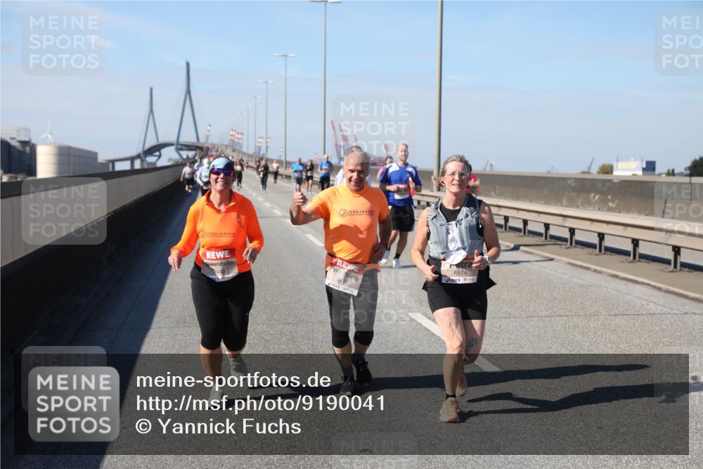 03.10.2025 - Köhlbrandbrückenlauf Yannick Fuchs http://msf.ph/oto/9190041 03.10.2025 12:09:55 Position 3 641, 6574 meine-sportfotos.de