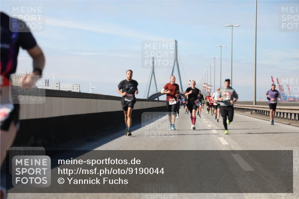 03.10.2025 - Köhlbrandbrückenlauf Yannick Fuchs http://msf.ph/oto/9190044 03.10.2025 11:49:51 Position 3  meine-sportfotos.de