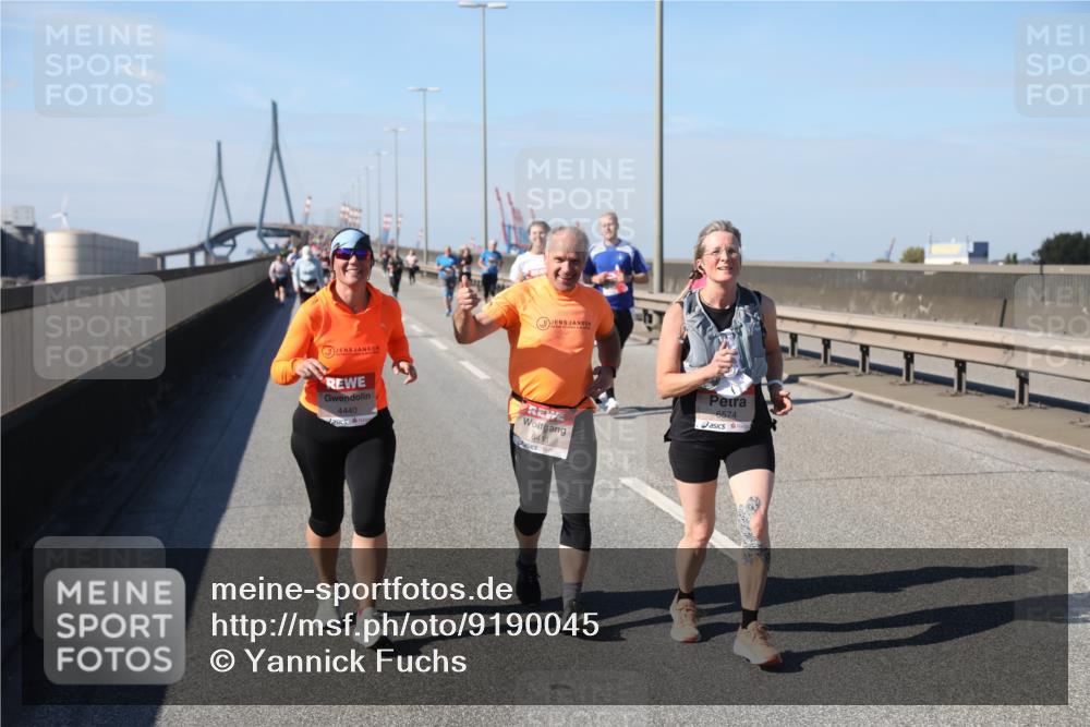 03.10.2025 - Köhlbrandbrückenlauf Yannick Fuchs http://msf.ph/oto/9190045 03.10.2025 12:09:55 Position 3 4440, 6574 meine-sportfotos.de