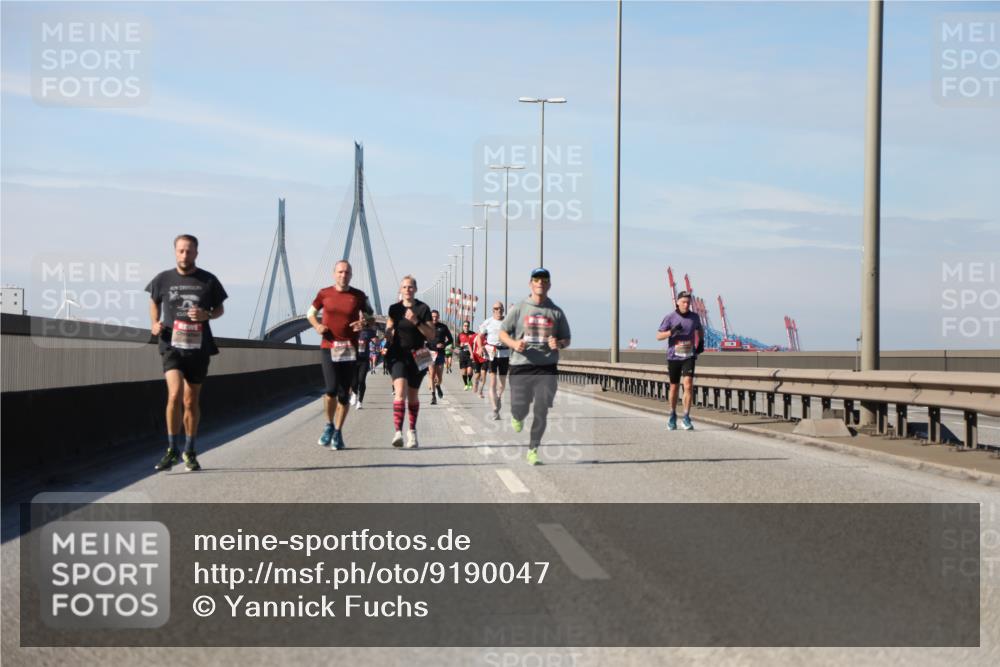 03.10.2025 - Köhlbrandbrückenlauf Yannick Fuchs http://msf.ph/oto/9190047 03.10.2025 11:49:51 Position 3  meine-sportfotos.de
