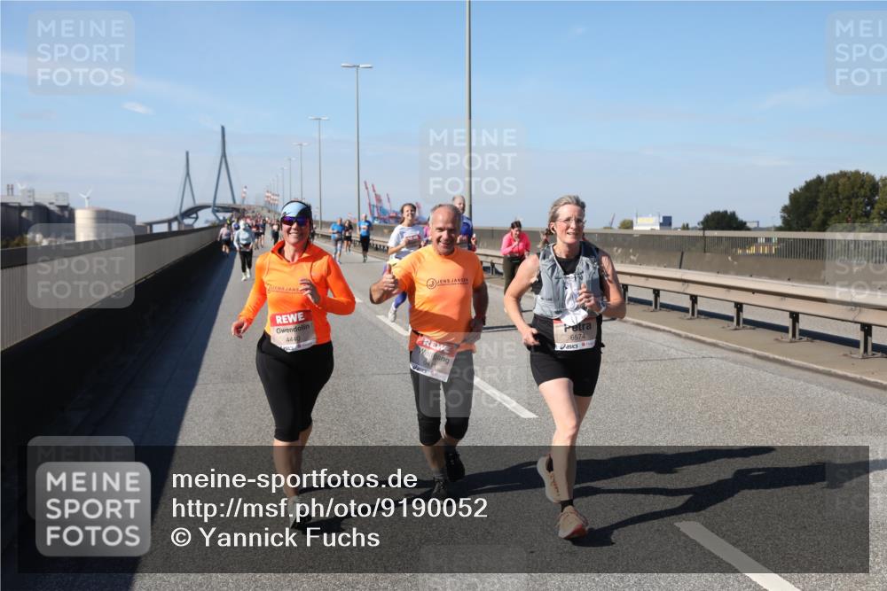 03.10.2025 - Köhlbrandbrückenlauf Yannick Fuchs http://msf.ph/oto/9190052 03.10.2025 12:09:55 Position 3 4440, 6574 meine-sportfotos.de