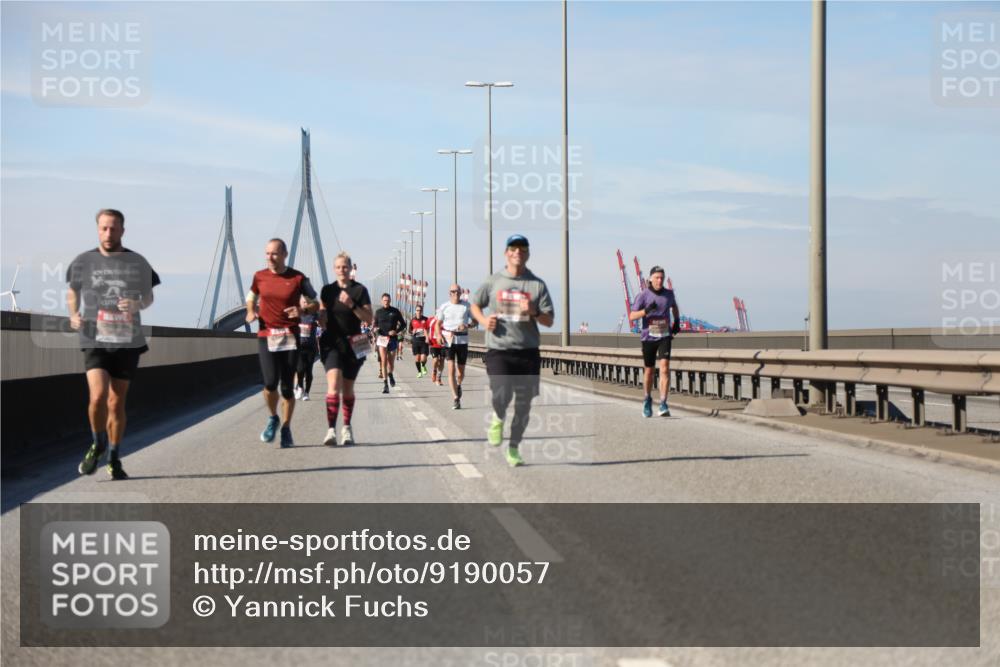 03.10.2025 - Köhlbrandbrückenlauf Yannick Fuchs http://msf.ph/oto/9190057 03.10.2025 11:49:52 Position 3  meine-sportfotos.de