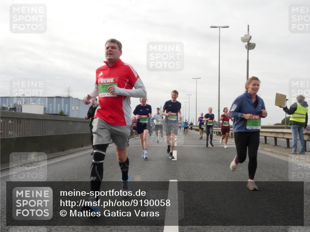 03.10.2025 - Köhlbrandbrückenlauf Matties Gatica Varas http://msf.ph/oto/9190058 03.10.2025 16:00:45 Position 3 9741 meine-sportfotos.de