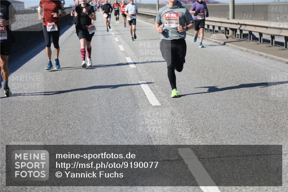 03.10.2025 - Köhlbrandbrückenlauf Yannick Fuchs http://msf.ph/oto/9190077 03.10.2025 11:49:54 Position 3 88, 5468 meine-sportfotos.de