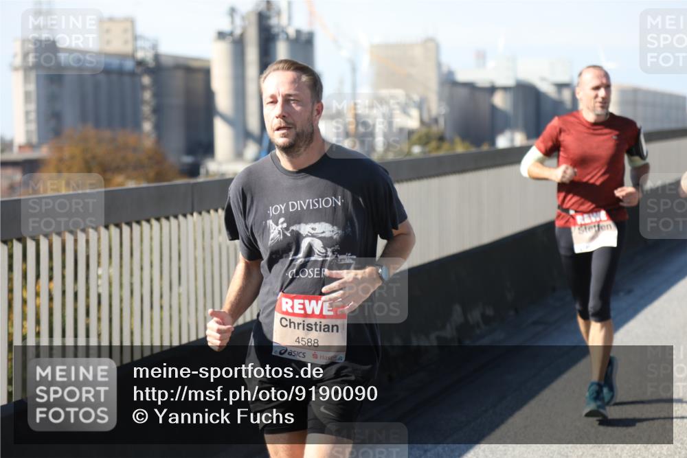 03.10.2025 - Köhlbrandbrückenlauf Yannick Fuchs http://msf.ph/oto/9190090 03.10.2025 11:49:56 Position 3 4588 meine-sportfotos.de