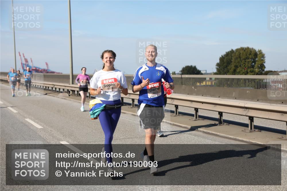 03.10.2025 - Köhlbrandbrückenlauf Yannick Fuchs http://msf.ph/oto/9190093 03.10.2025 12:09:58 Position 3 6076, 6072 meine-sportfotos.de