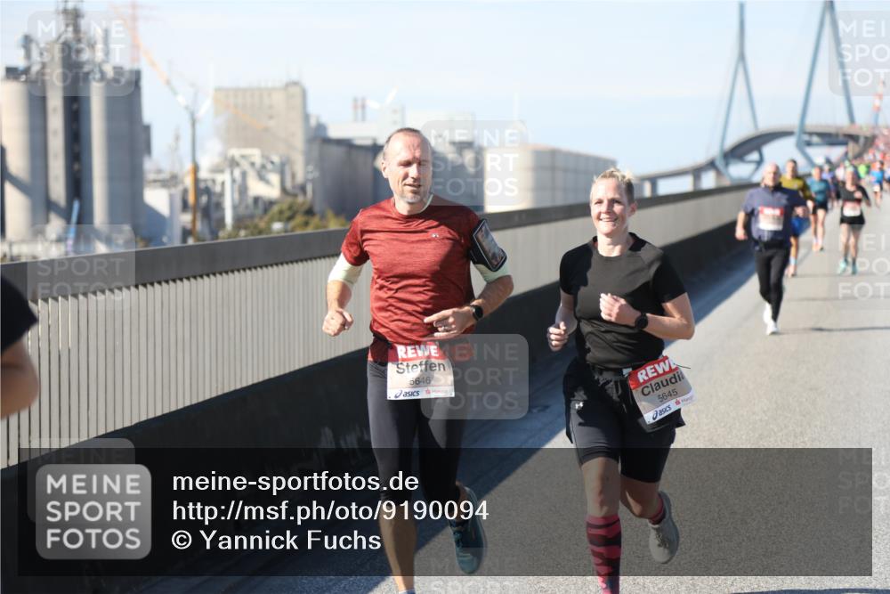 03.10.2025 - Köhlbrandbrückenlauf Yannick Fuchs http://msf.ph/oto/9190094 03.10.2025 11:49:56 Position 3 5646, 5645 meine-sportfotos.de