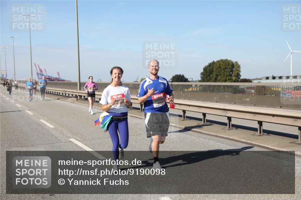 03.10.2025 - Köhlbrandbrückenlauf Yannick Fuchs http://msf.ph/oto/9190098 03.10.2025 12:09:58 Position 3 6072 meine-sportfotos.de