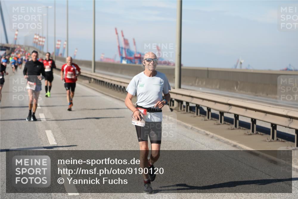 03.10.2025 - Köhlbrandbrückenlauf Yannick Fuchs http://msf.ph/oto/9190120 03.10.2025 11:49:59 Position 3 361 meine-sportfotos.de