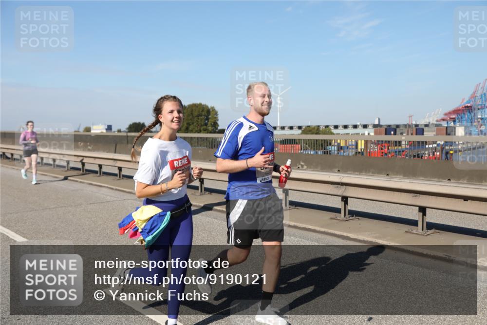 03.10.2025 - Köhlbrandbrückenlauf Yannick Fuchs http://msf.ph/oto/9190121 03.10.2025 12:09:59 Position 3 6072 meine-sportfotos.de