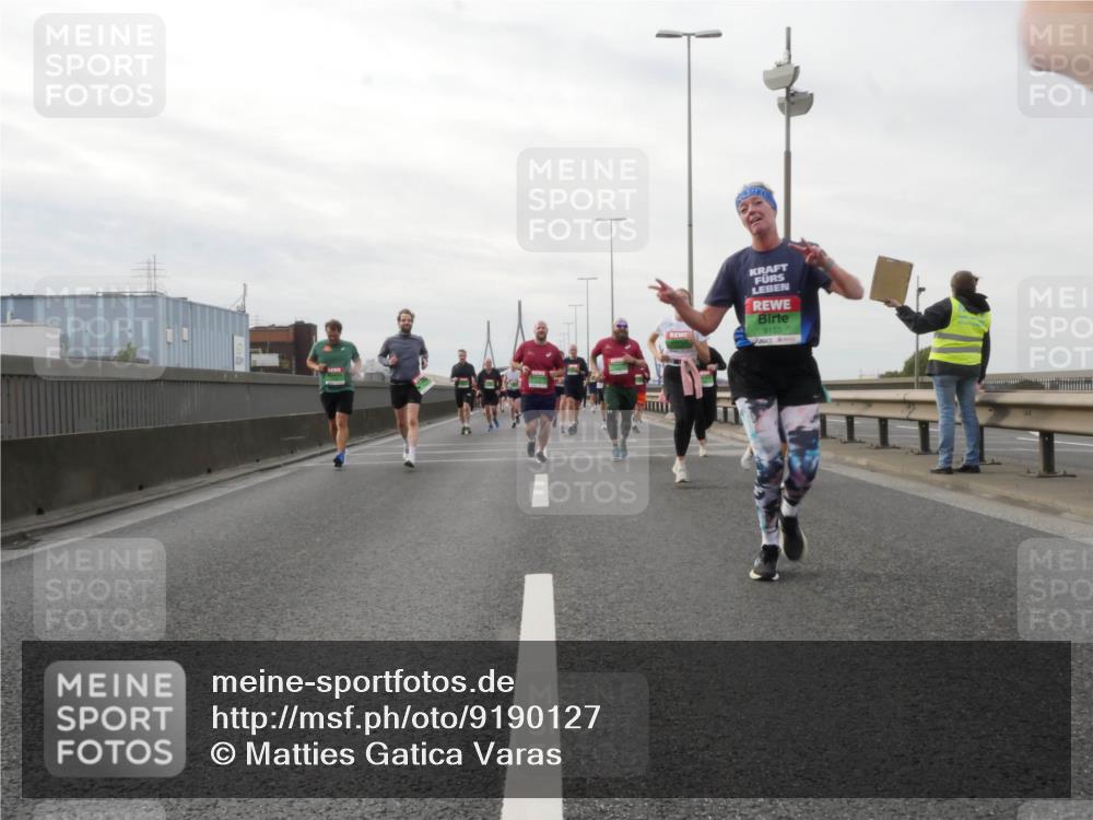 03.10.2025 - Köhlbrandbrückenlauf Matties Gatica Varas http://msf.ph/oto/9190127 03.10.2025 16:01:01 Position 3 9155 meine-sportfotos.de