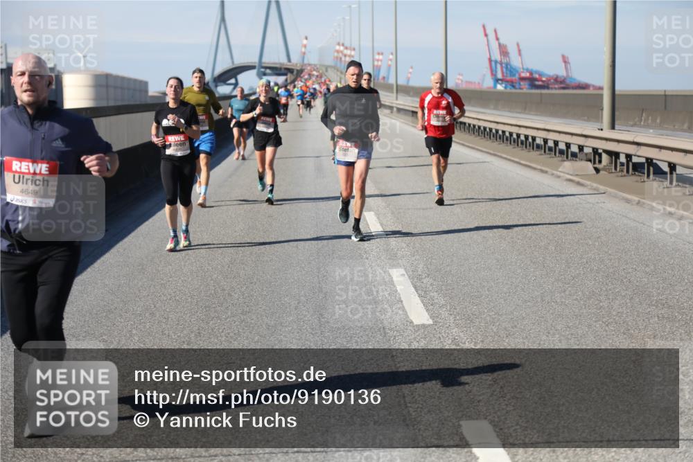 03.10.2025 - Köhlbrandbrückenlauf Yannick Fuchs http://msf.ph/oto/9190136 03.10.2025 11:50:01 Position 3 4649 meine-sportfotos.de