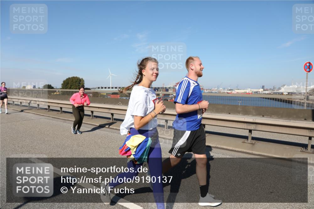 03.10.2025 - Köhlbrandbrückenlauf Yannick Fuchs http://msf.ph/oto/9190137 03.10.2025 12:10:00 Position 3  meine-sportfotos.de