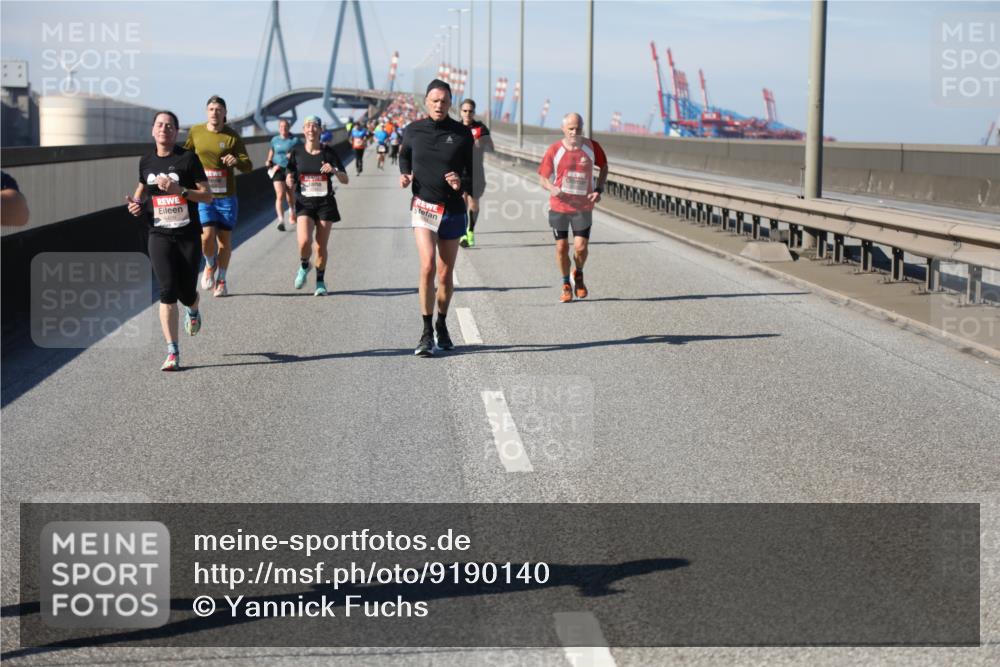 03.10.2025 - Köhlbrandbrückenlauf Yannick Fuchs http://msf.ph/oto/9190140 03.10.2025 11:50:02 Position 3 6409 meine-sportfotos.de