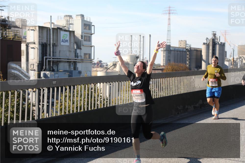03.10.2025 - Köhlbrandbrückenlauf Yannick Fuchs http://msf.ph/oto/9190161 03.10.2025 11:50:04 Position 3 300, 6409 meine-sportfotos.de