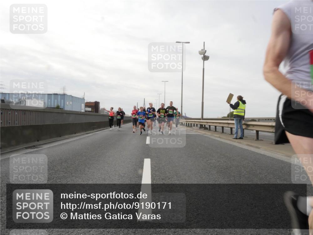 03.10.2025 - Köhlbrandbrückenlauf Matties Gatica Varas http://msf.ph/oto/9190171 03.10.2025 16:01:11 Position 3  meine-sportfotos.de