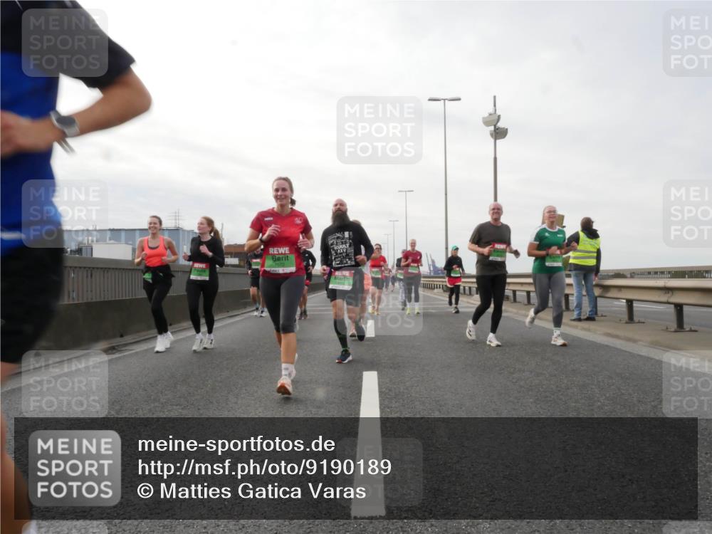 03.10.2025 - Köhlbrandbrückenlauf Matties Gatica Varas http://msf.ph/oto/9190189 03.10.2025 16:01:15 Position 3 7572 meine-sportfotos.de
