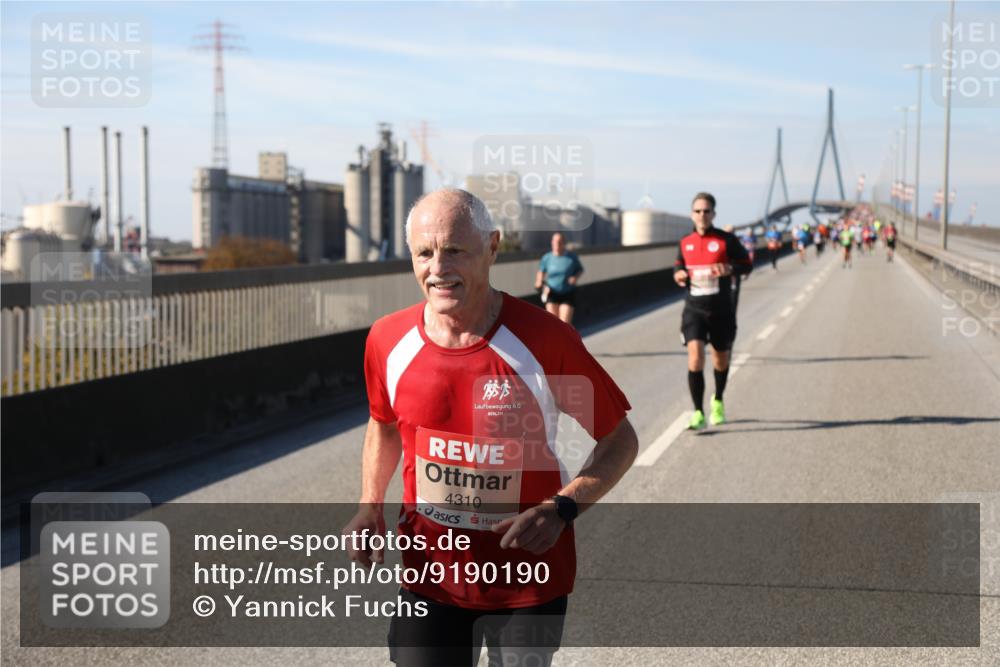 03.10.2025 - Köhlbrandbrückenlauf Yannick Fuchs http://msf.ph/oto/9190190 03.10.2025 11:50:07 Position 3 6, 0, 4310 meine-sportfotos.de