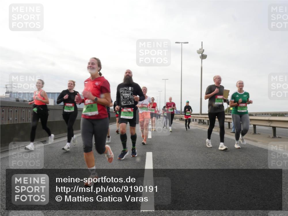 03.10.2025 - Köhlbrandbrückenlauf Matties Gatica Varas http://msf.ph/oto/9190191 03.10.2025 16:01:15 Position 3  meine-sportfotos.de
