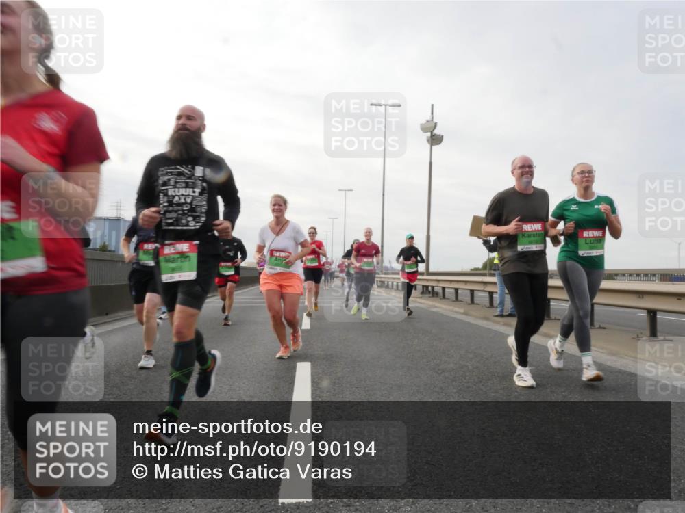 03.10.2025 - Köhlbrandbrückenlauf Matties Gatica Varas http://msf.ph/oto/9190194 03.10.2025 16:01:16 Position 3  meine-sportfotos.de