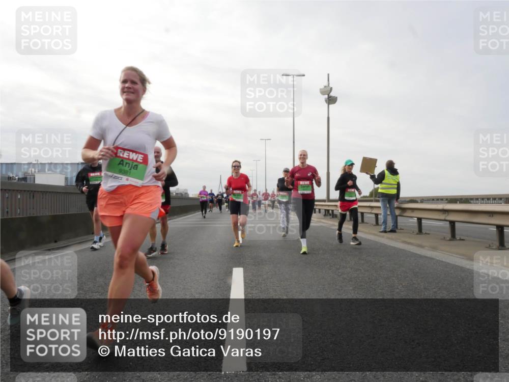 03.10.2025 - Köhlbrandbrückenlauf Matties Gatica Varas http://msf.ph/oto/9190197 03.10.2025 16:01:17 Position 3 9381 meine-sportfotos.de