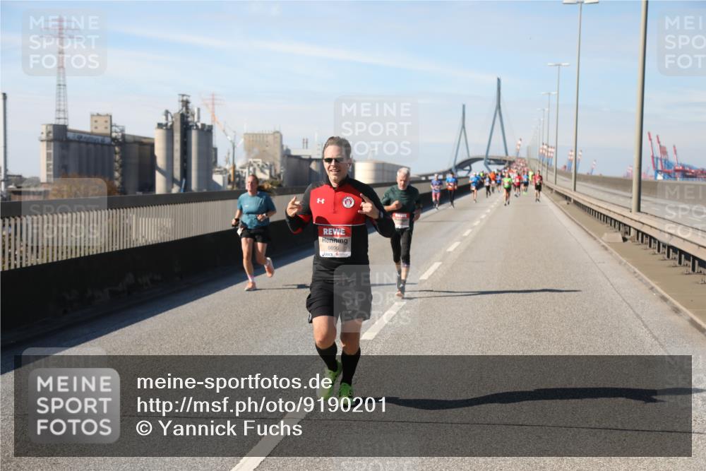 03.10.2025 - Köhlbrandbrückenlauf Yannick Fuchs http://msf.ph/oto/9190201 03.10.2025 11:50:08 Position 3 6696 meine-sportfotos.de