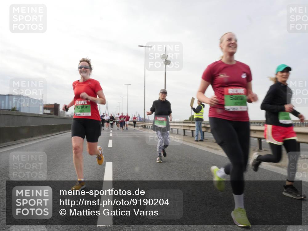 03.10.2025 - Köhlbrandbrückenlauf Matties Gatica Varas http://msf.ph/oto/9190204 03.10.2025 16:01:18 Position 3 9425 meine-sportfotos.de