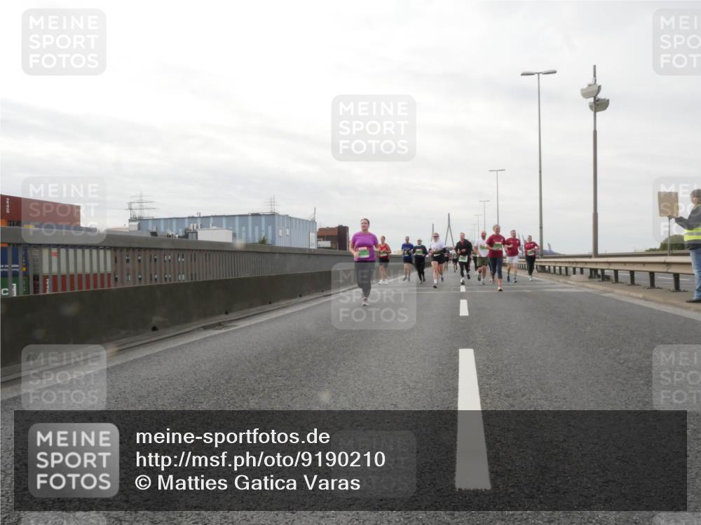 03.10.2025 - Köhlbrandbrückenlauf Matties Gatica Varas http://msf.ph/oto/9190210 03.10.2025 16:01:20 Position 3  meine-sportfotos.de