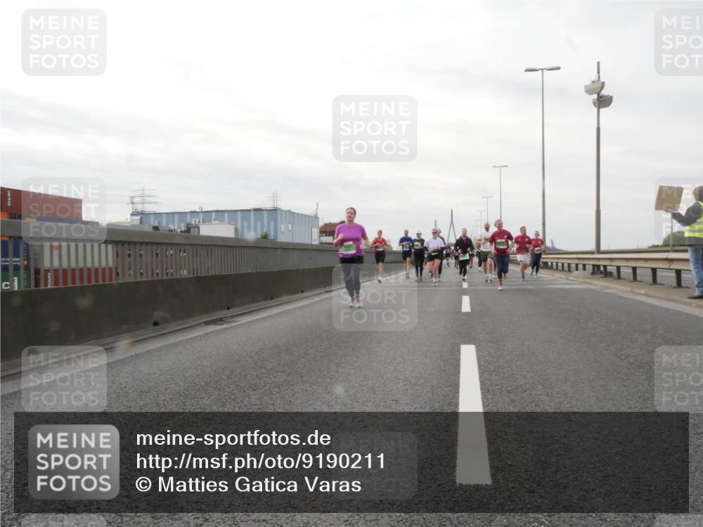 03.10.2025 - Köhlbrandbrückenlauf Matties Gatica Varas http://msf.ph/oto/9190211 03.10.2025 16:01:21 Position 3  meine-sportfotos.de