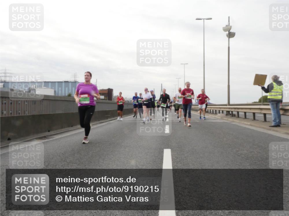 03.10.2025 - Köhlbrandbrückenlauf Matties Gatica Varas http://msf.ph/oto/9190215 03.10.2025 16:01:22 Position 3  meine-sportfotos.de