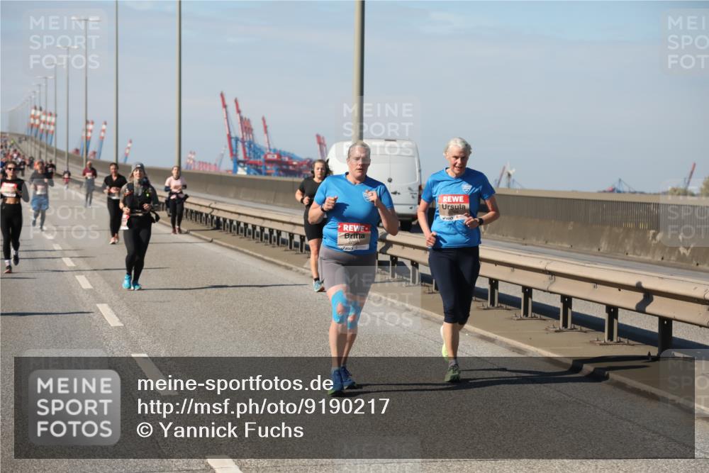 03.10.2025 - Köhlbrandbrückenlauf Yannick Fuchs http://msf.ph/oto/9190217 03.10.2025 12:10:05 Position 3 6094 meine-sportfotos.de