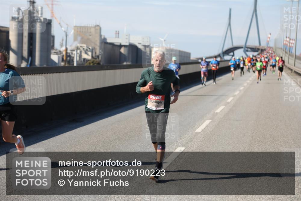03.10.2025 - Köhlbrandbrückenlauf Yannick Fuchs http://msf.ph/oto/9190223 03.10.2025 11:50:10 Position 3 4134 meine-sportfotos.de