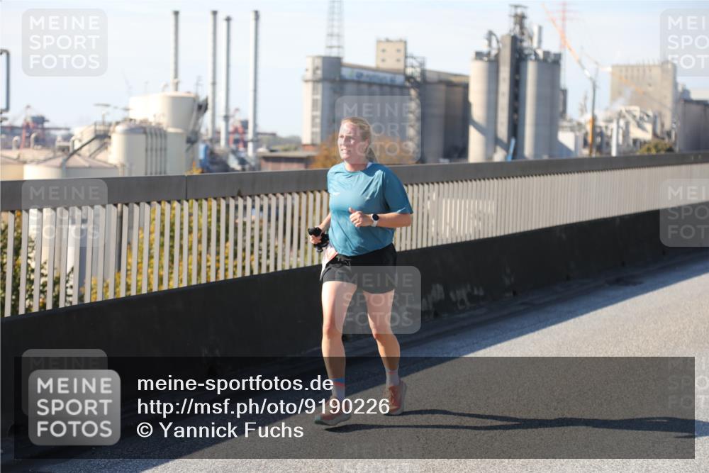 03.10.2025 - Köhlbrandbrückenlauf Yannick Fuchs http://msf.ph/oto/9190226 03.10.2025 11:50:10 Position 3 69 meine-sportfotos.de